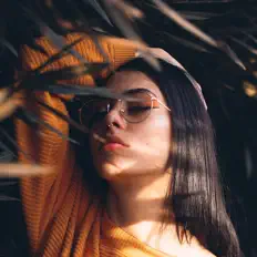 Ακούστε περιεχόμενο από Osaka, παρακολουθήστε μουσικά βίντεο, διαβάστε το βιογραφικό, δείτε ημερομηνίες περιοδείας, και πολλά ακόμη!