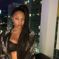 Dengarkan Teairra Mari, tonton video musik, baca bio, lihat tanggal tur & lainnya!