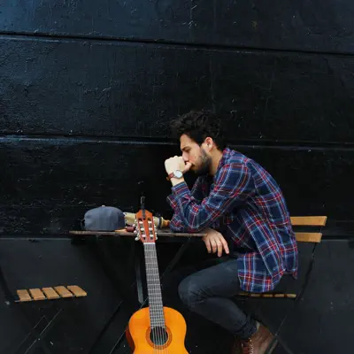 Listen to Thiago Müller, watch music videos, read bio, see tour dates & more!