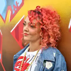 收听 Nehanda、观看音乐视频、阅读小传、查看巡演日期等 ！