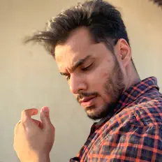 JEELANI을(를) 듣고, 뮤직 비디오를 보고, 약력을 읽고, 투어 일정 등을 확인하세요!