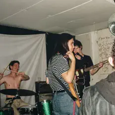 Escucha a The 1 + 2, mira videos musicales, lee su biografía, consulta las fechas de las gira y más.