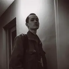 Dengarkan LYQINC, tonton video musik, baca bio, lihat tanggal tur & lainnya!