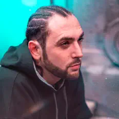 Escucha a Minay, mira vídeos musicales, lee la biografía, consulta fechas de giras y mucho más.