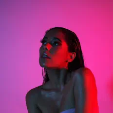 Dengarkan Adela, tonton video musik, baca bio, lihat tanggal tur & lainnya!