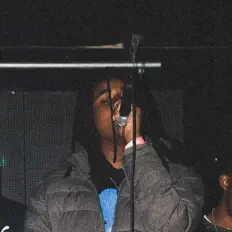 Escucha a YG KEE, mira videos musicales, lee su biografía, consulta las fechas de las gira y más.