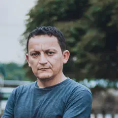 Poslechněte si interpreta Siul Orell., sledujte hudební videa, přečtěte si životopis, podívejte se na data turné a další informace.