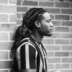 Ochoを聴いたり、ミュージックビデオを鑑賞したり、経歴やツアー日程などを確認したりしましょう！