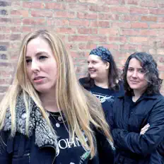 Queen's Teeth: песни, клипы, биография, даты выступлений и многое другое.