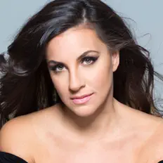 聆聽 Joyce El-Khoury、觀看音樂影片、閱讀小傳、查看巡演日期等！