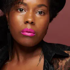 Escucha a Imani, mira vídeos musicales, lee la biografía, consulta fechas de giras y mucho más.