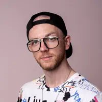 Hör dir undefined an, schau dir Musikvideos an, lies die Biografie, finde Tourdaten und mehr!