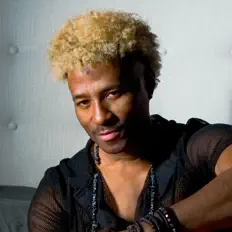 Chadwick Watkins을(를) 듣고, 뮤직 비디오를 보고, 약력을 읽고, 투어 일정 등을 확인하세요!