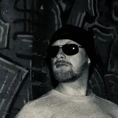 Poslechněte si interpreta Seydanx, sledujte hudební videa, přečtěte si životopis, podívejte se na data turné a další informace.