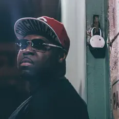 Ακούστε περιεχόμενο από Reg2g, παρακολουθήστε μουσικά βίντεο, διαβάστε το βιογραφικό, δείτε ημερομηνίες περιοδείας, και πολλά ακόμη!