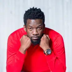 Lamasias dinle, müzik videolarını izle, biyografisini oku, tur tarihlerini ve daha fazlasını gör!