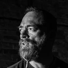 Matt Steadyを聴いたり、ミュージックビデオを鑑賞したり、経歴やツアー日程などを確認したりしましょう！