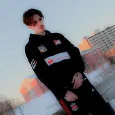 Tristeを聴いたり、ミュージックビデオを鑑賞したり、経歴やツアー日程などを確認したりしましょう！