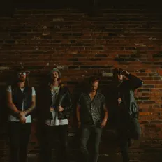 The Zealotsを聴いたり、ミュージックビデオを鑑賞したり、経歴やツアー日程などを確認したりしましょう！