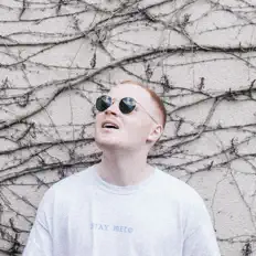 Hör dir Tynickxo an, schau dir Musikvideos an, lies die Biografie, finde Tourdaten und mehr!