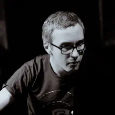 Dengarkan Ambidextrous, tonton video musik, baca bio, lihat tanggal tur & lainnya!