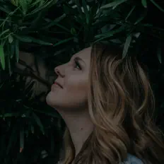 Poslechněte si interpreta Jordan Fortenboher, sledujte hudební videa, přečtěte si životopis, podívejte se na data turné a další informace.