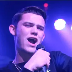 Escucha a Uncommon, mira videos musicales, lee su biografía, consulta las fechas de las gira y más.