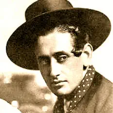Escucha a Miguel de Molina, mira vídeos musicales, lee la biografía, consulta fechas de giras y mucho más.