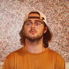 Dengarkan Yung Chico, tonton video musik, baca bio, lihat tanggal tur & lainnya!