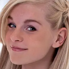 Dengarkan Femke Meines, tonton video musik, baca bio, lihat tanggal tur & lainnya!