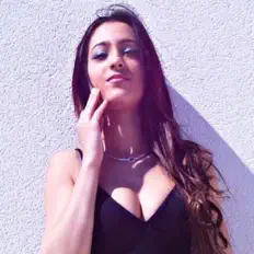 聆聽 Rynna Saez、觀看音樂影片、閱讀小傳、查看巡演日期等！