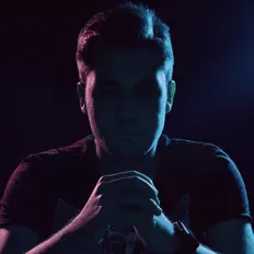 Poslechněte si interpreta PARSAPi, sledujte hudební videa, přečtěte si životopis, podívejte se na data turné a další informace.