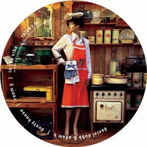 Dusty House Room 5 - Single