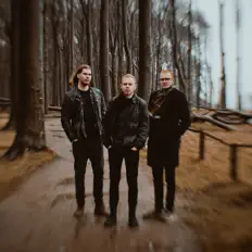 Escucha a Far Beyond Nothing, mira videos musicales, lee su biografía, consulta las fechas de las gira y más.