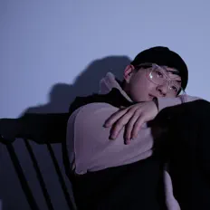 Escucha a Skoolboi Krush, mira videos musicales, lee su biografía, consulta las fechas de las gira y más.