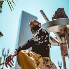 Ascolta Lyons, guarda video musicali, leggi la biografia, vedi le date del tour & altro!