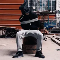 聆聽 Kata、觀看音樂影片、閱讀小傳、查看巡演日期等！