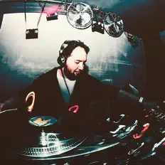 聆聽 Artem Xio、觀看音樂影片、閱讀小傳、查看巡演日期等！