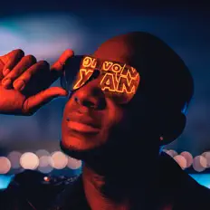 Ascolta Ricky Breaker, guarda video musicali, leggi la biografia, vedi le date del tour & altro!