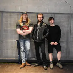 Ouça Ozone Baby, assista a videoclipes, leia a biografia, veja as datas das turnês e mais!