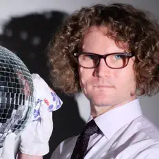 Slashed Tires을(를) 듣고, 뮤직 비디오를 보고, 약력을 읽고, 투어 일정 등을 확인하세요!