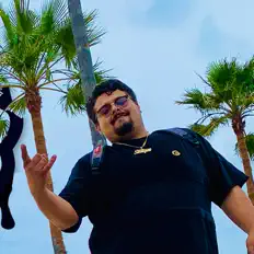 聆聽 B.G Savage、觀看音樂影片、閱讀小傳、查看巡演日期等！