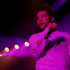 Issa Rico dinle, müzik videolarını izle, biyografisini oku, tur tarihlerini ve daha fazlasını gör!