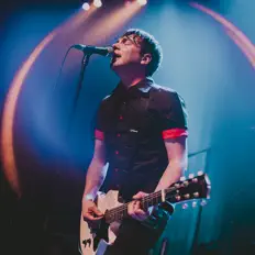 Ακούστε περιεχόμενο από Shuttlecraft, παρακολουθήστε μουσικά βίντεο, διαβάστε το βιογραφικό, δείτε ημερομηνίες περιοδείας, και πολλά ακόμη!