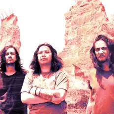 Listen to Kelompok Penerbang Roket, watch music videos, read bio, see tour dates & more!