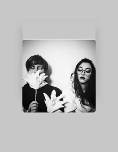 Liam을(를) 듣고, 뮤직 비디오를 보고, 약력을 읽고, 투어 일정 등을 확인하세요!