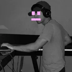 Hör dir Neonu an, schau dir Musikvideos an, lies die Biografie, finde Tourdaten und mehr!