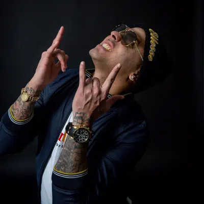 Listen to Omar Chilena, watch music videos, read bio, see tour dates & more!