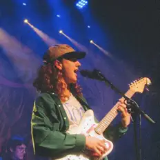 收听 Broox、观看音乐视频、阅读小传、查看巡演日期等 ！