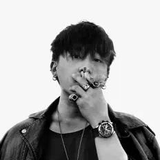 Poslechněte si interpreta Lautrec, sledujte hudební videa, přečtěte si životopis, podívejte se na data turné a další informace.